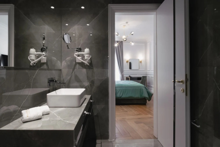 Praxitelous Luxury Suites