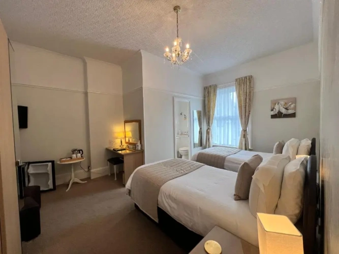 Standard Twin room