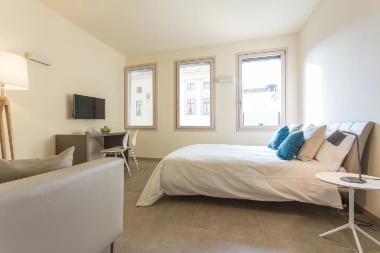 Erïk Langer Pedrocchi Suites