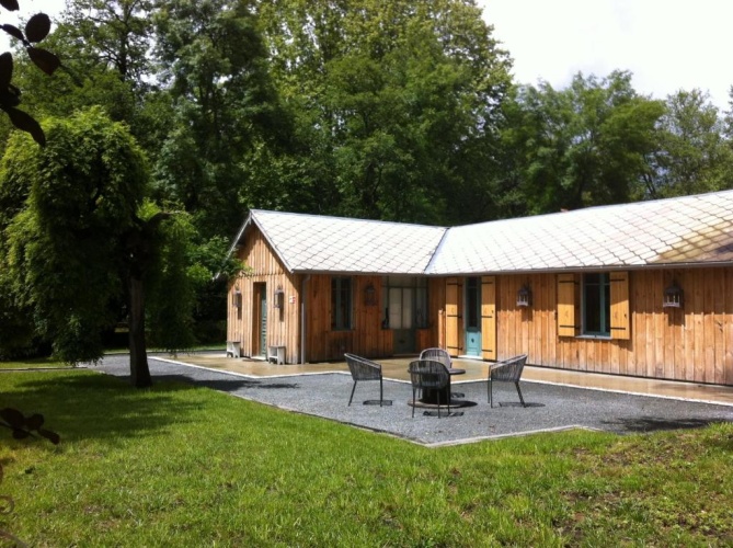 2 Bedrooms Cottage