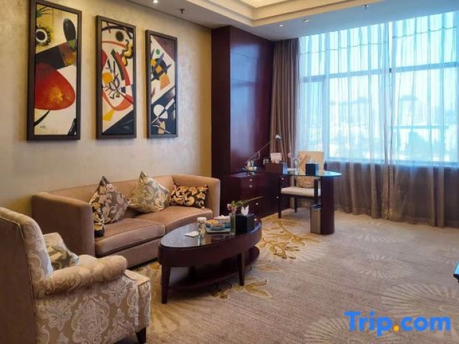 Deluxe Double Suite