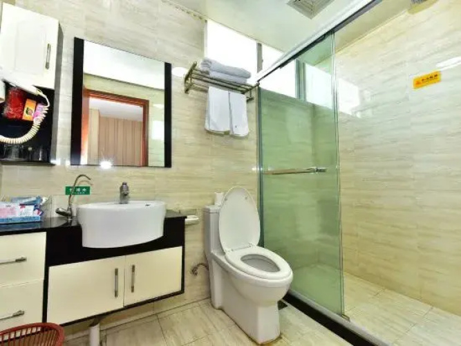 Qihua Business Hotel