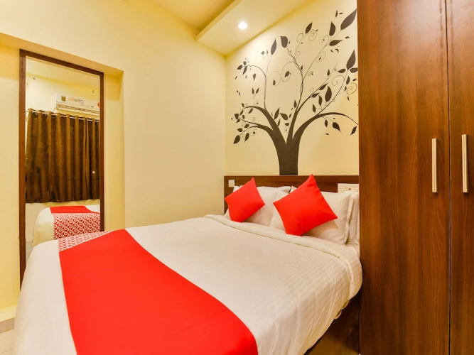 Oyo 17072 Meridian Regency