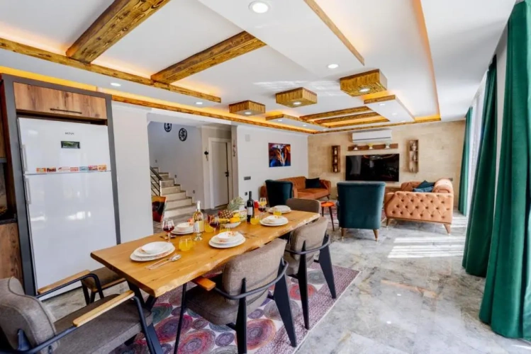 3 Bedrooms Villa