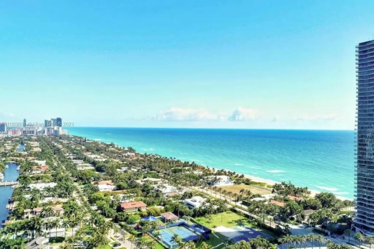 Breathtaking ocean view! 15th floor