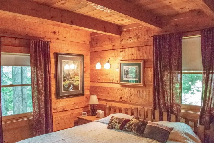 Moon Shadow - 2 Br Cabin