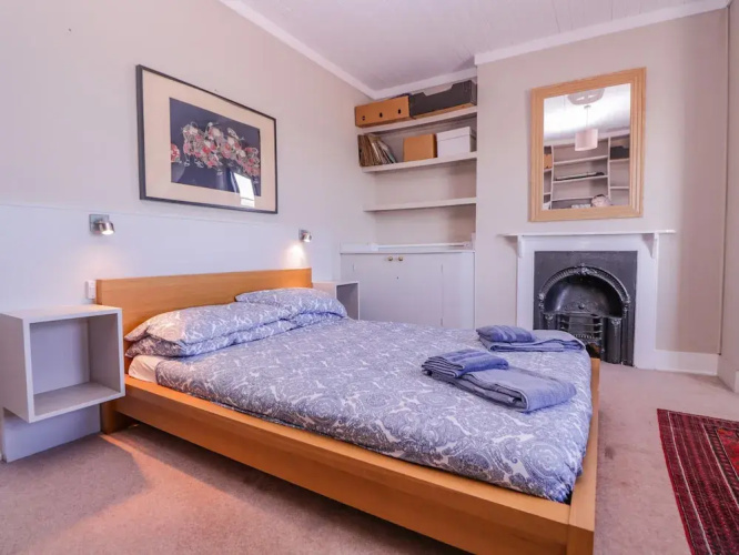 6 Gloster Terrace