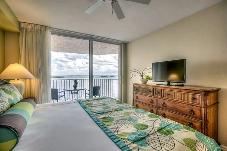 Suite with balcony
