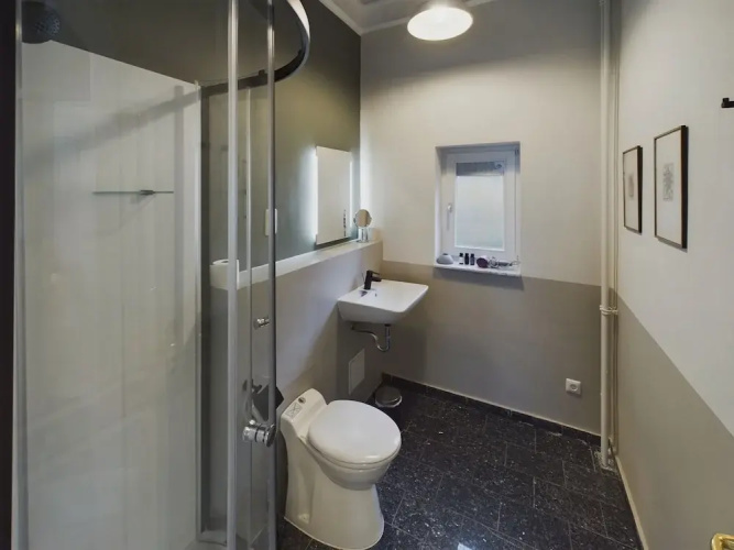 Art Apartments