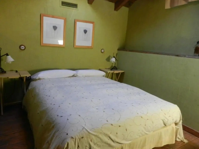 2 Bedrooms Cottage