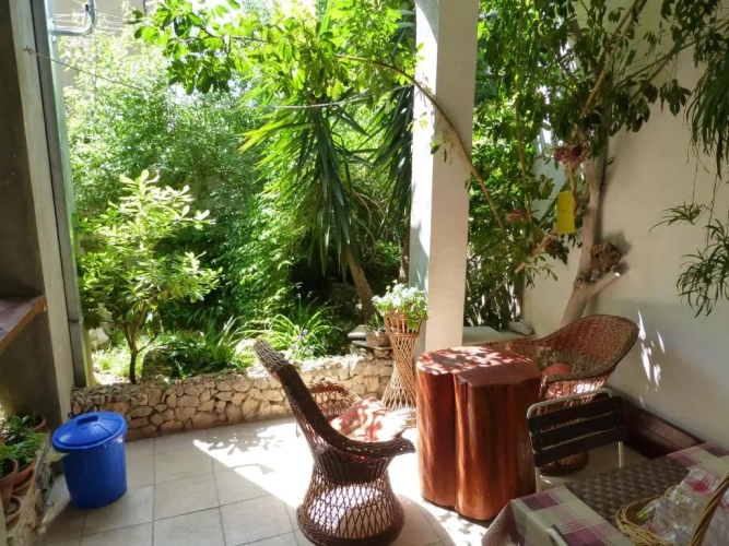 Studio with garden view