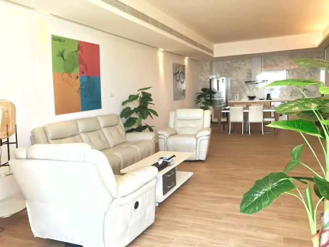 Hulusea Hotel Resort