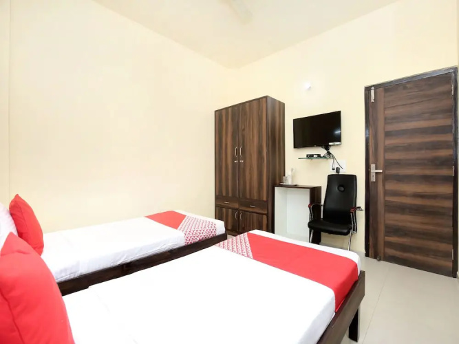 OYO 16126 Aanantham