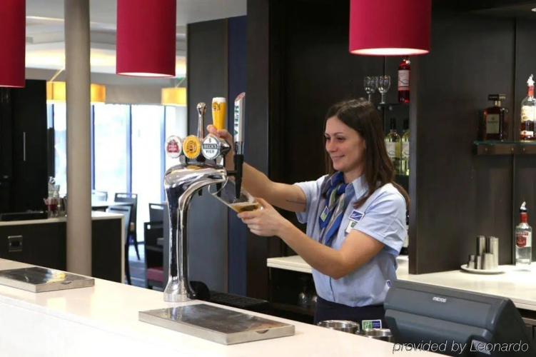 Holiday Inn Express London - Wandsworth photo 32
