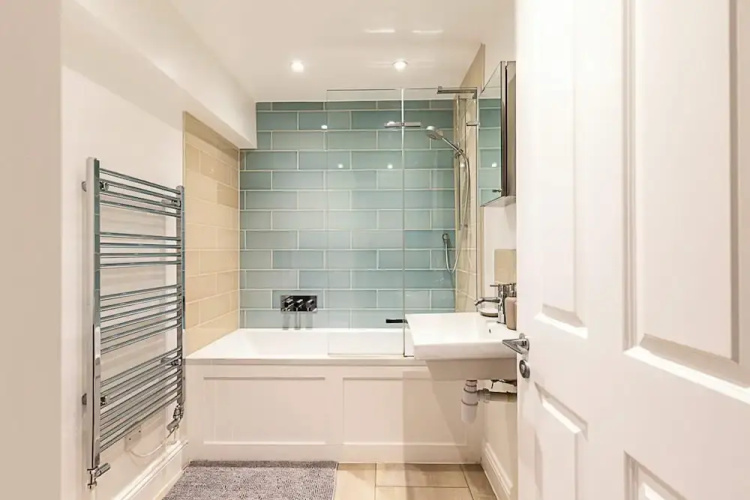 Charming and Modernised Edwardian Flat