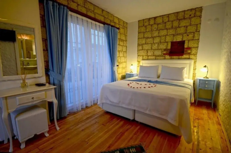 Masli̇na Otel