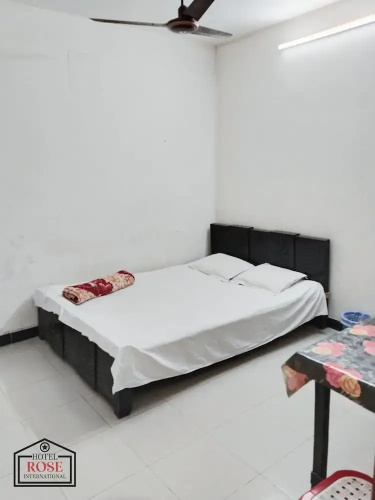 Hotel Rose International