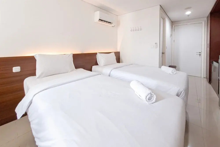 Basic Studio Room Apartment At Tuscany Residence
