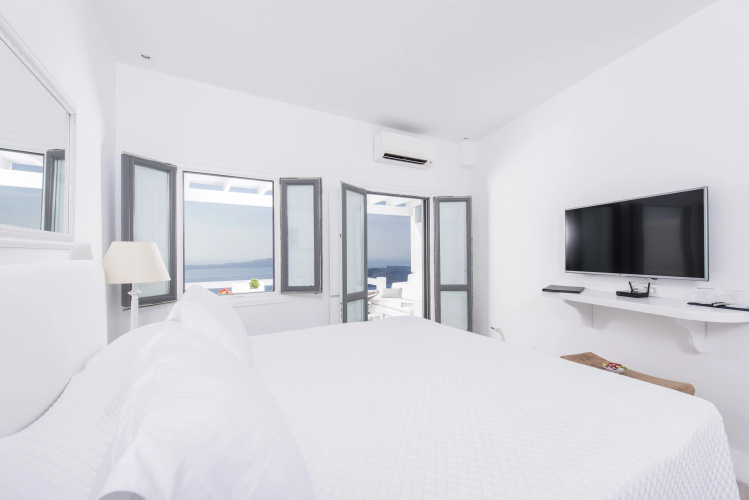 Aqua Luxury Suites