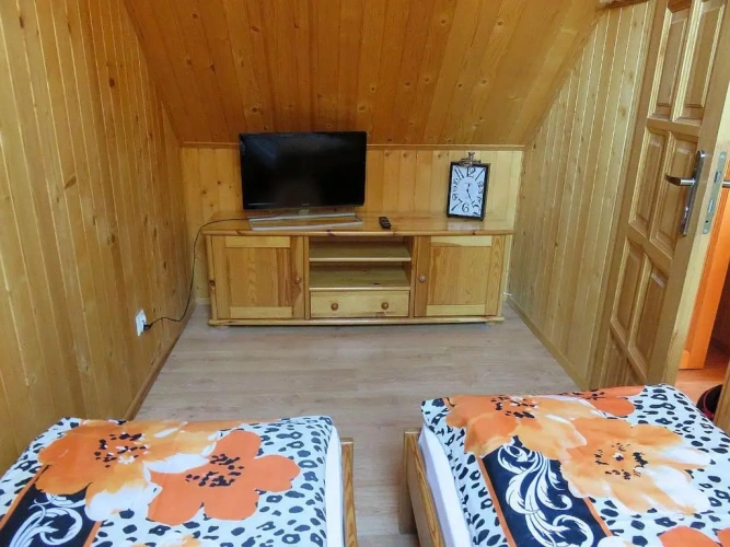 2 Bedrooms Cottage