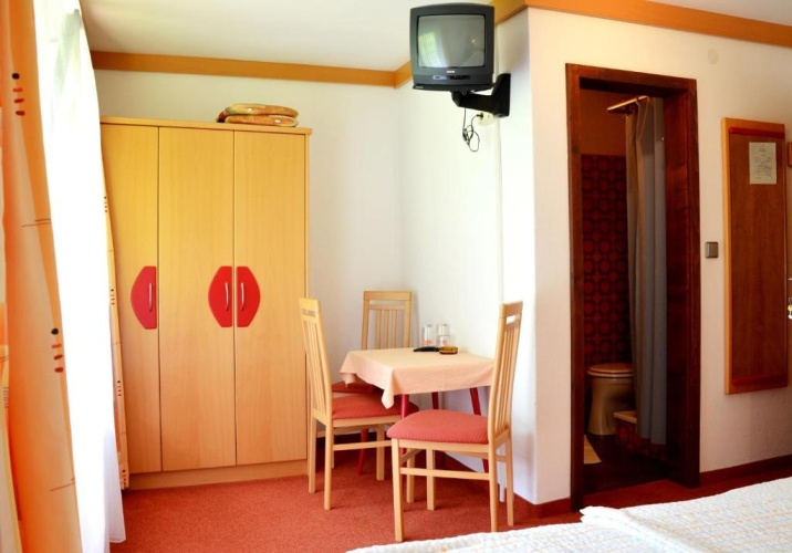 Standard Triple room with balcony