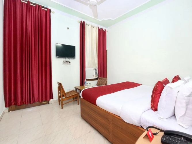 OYO 10539 Hotel Holiday Classic