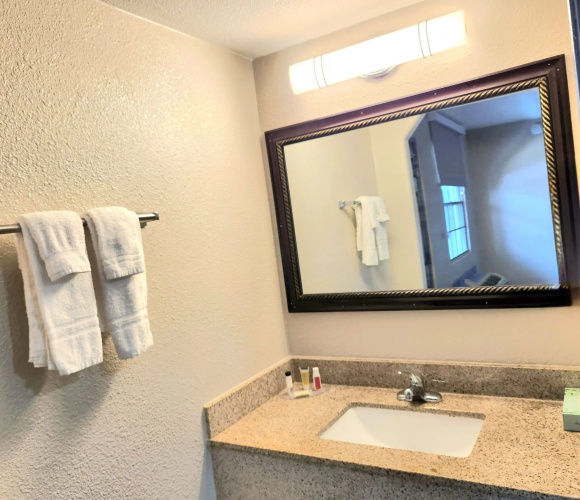 Days Inn by Wyndham Houston