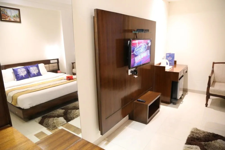 OYO 1423 Hotel Monerio