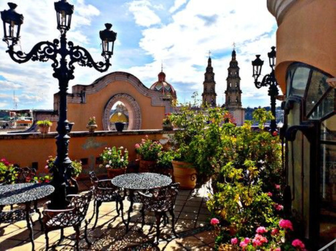 Hotel Hacienda los NarcisosOver view