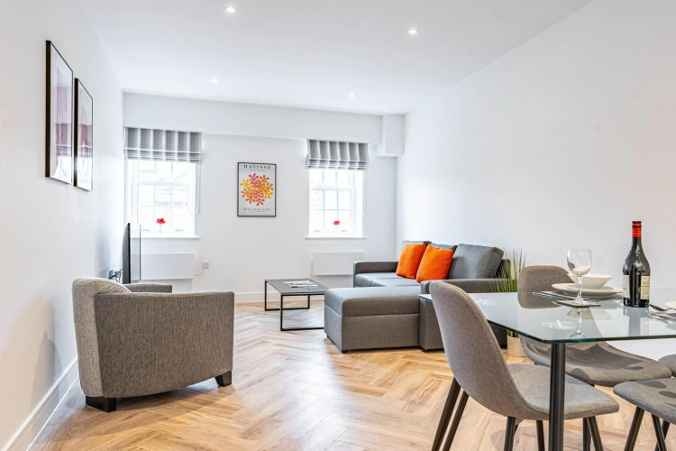 Celador Apartments - Wellington House