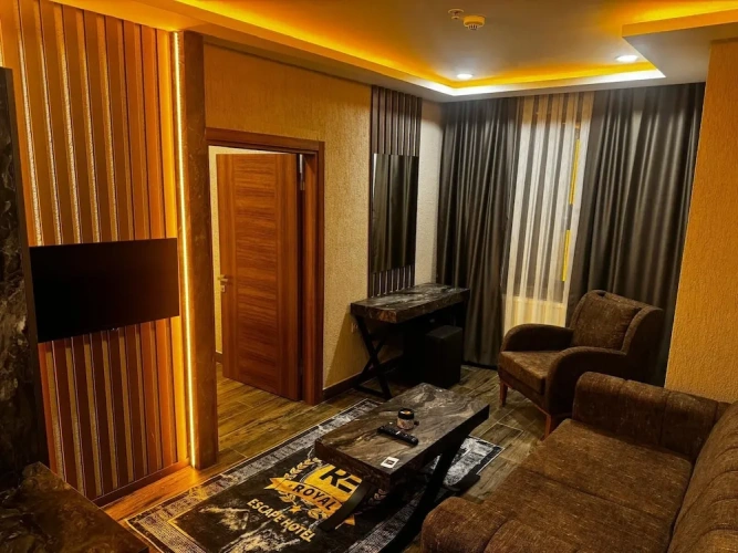Deluxe Suite