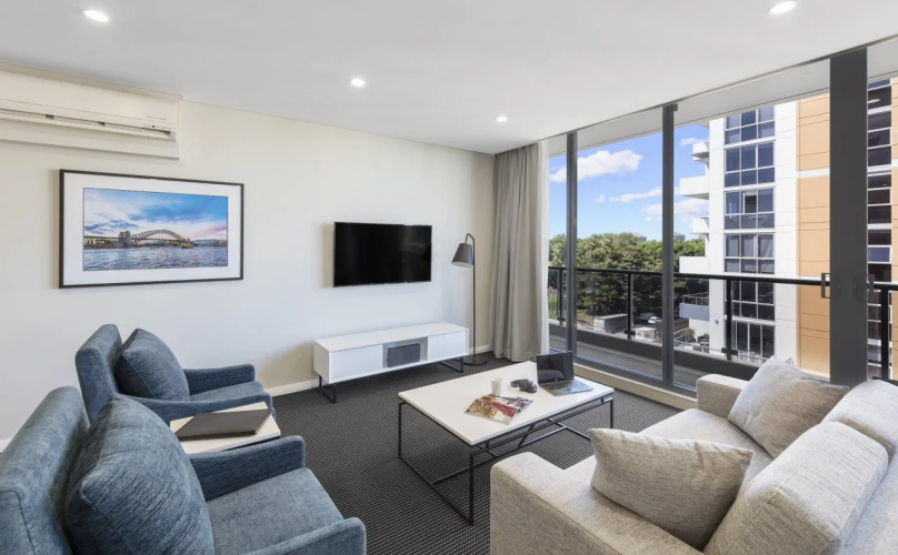 Meriton Suites Waterloo