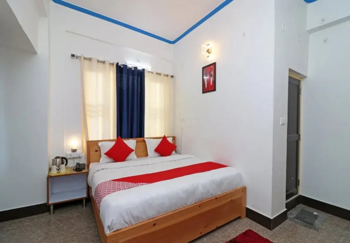 OYO 26832 Hotel Ratnodaya