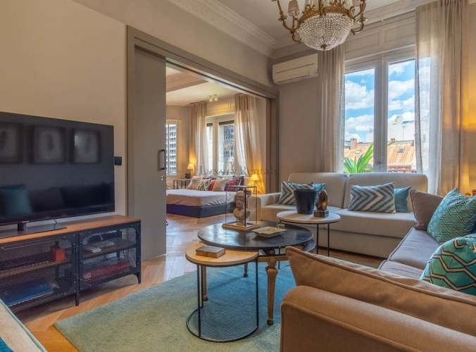 Velazquez I