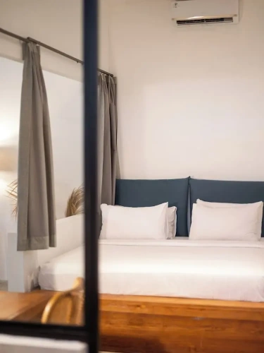 1 Bedroom Apartment with pool view