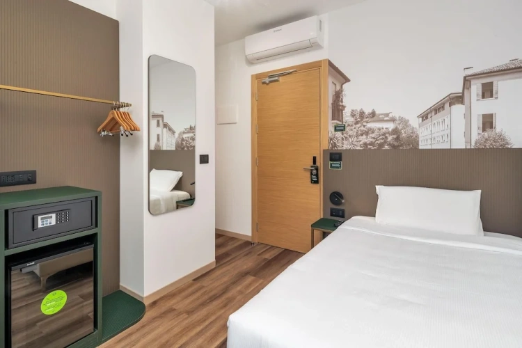 Single room