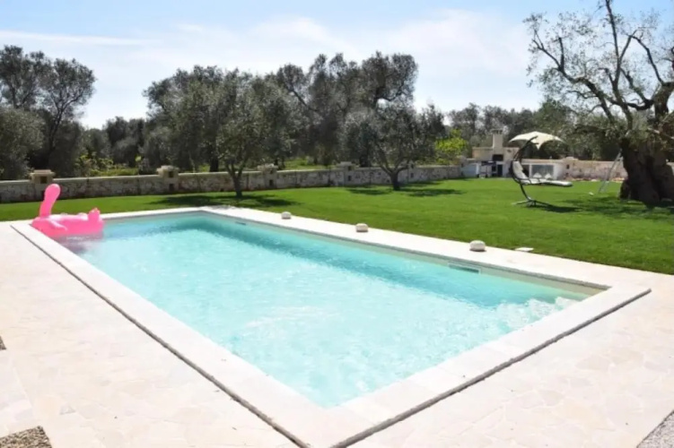 Fantastic Trulli Olea With Pool Garden