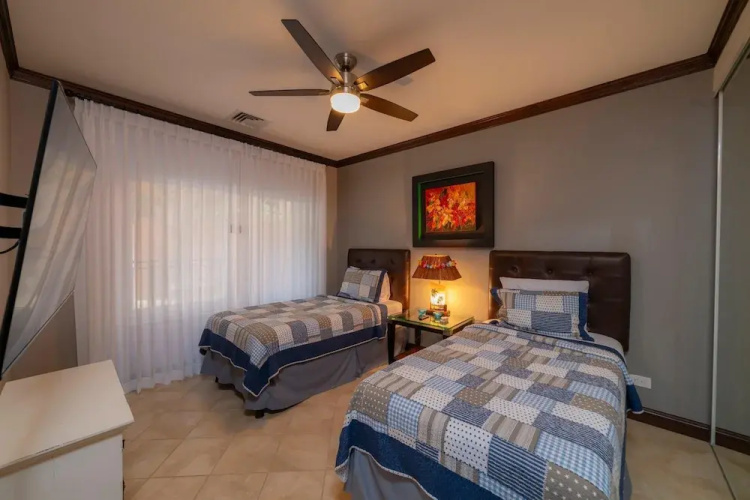 Altavista 4C 3 bdr 3 Bath Ocean View