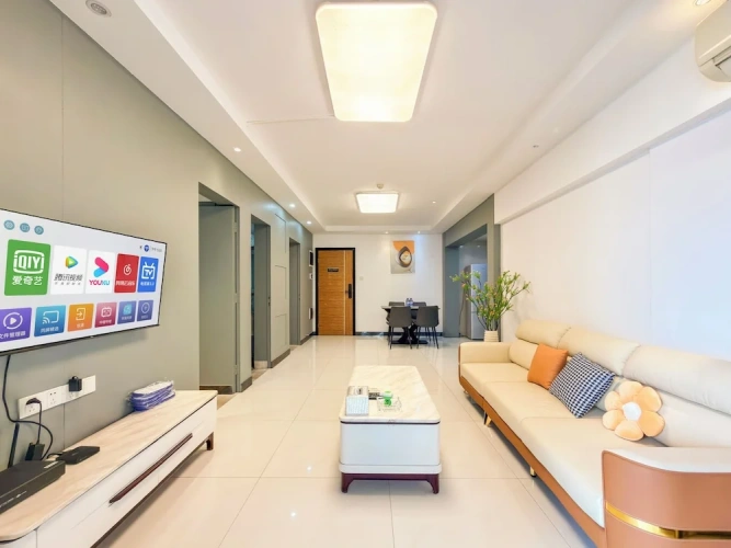 2 Bedrooms Apartment