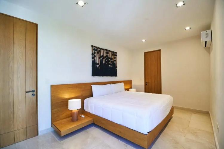 Pure Condos 304 By Lockey