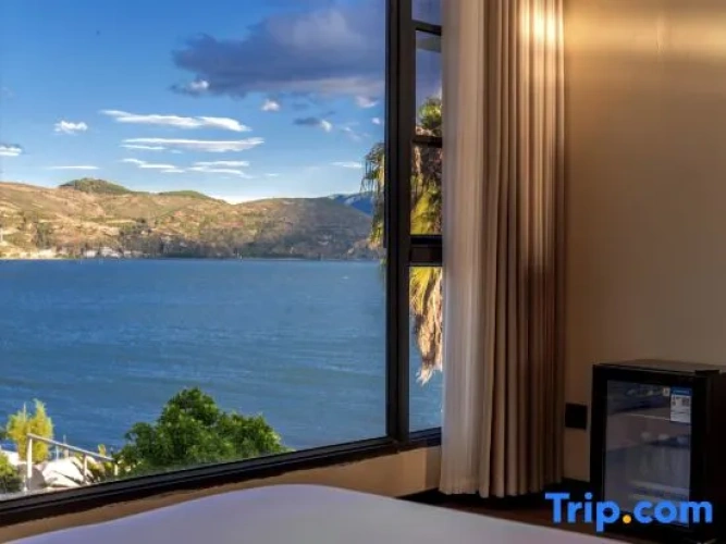 Standard Twin room with sea view