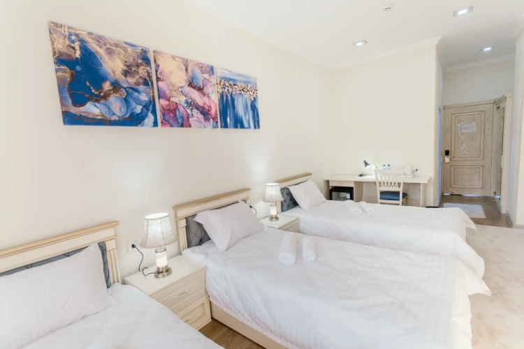 Standard Triple room