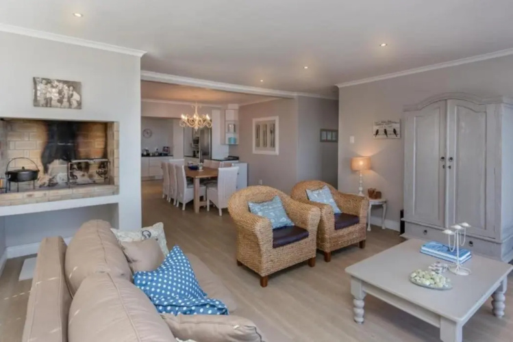 Gansbaai Seafront Holiday House: Ons C-huis