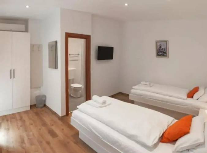 Rooms Lidija 17