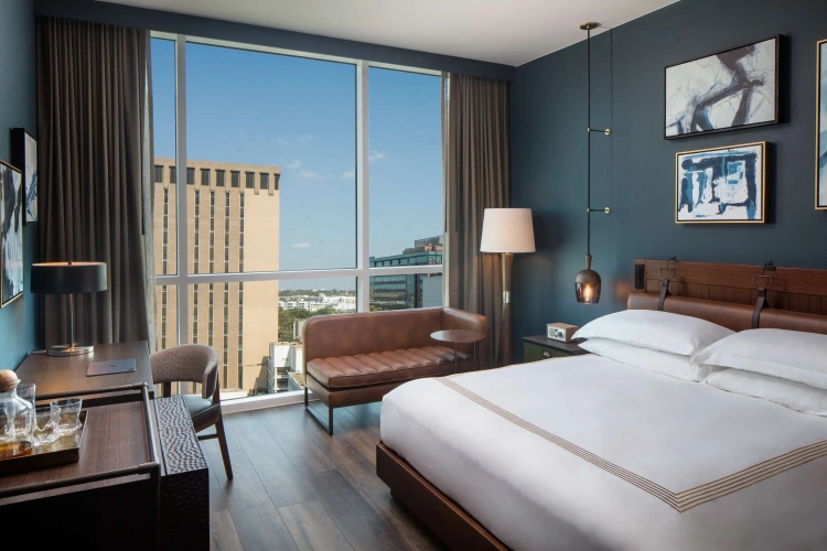 Double room with city view