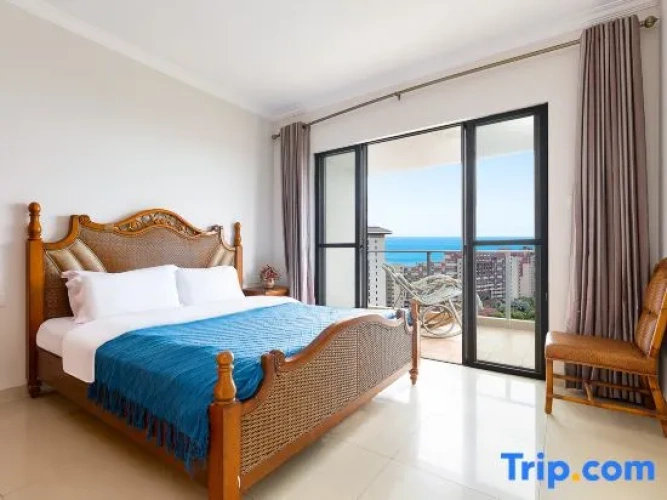 3 Bedrooms Quadruple Suite with balcony and with sea view