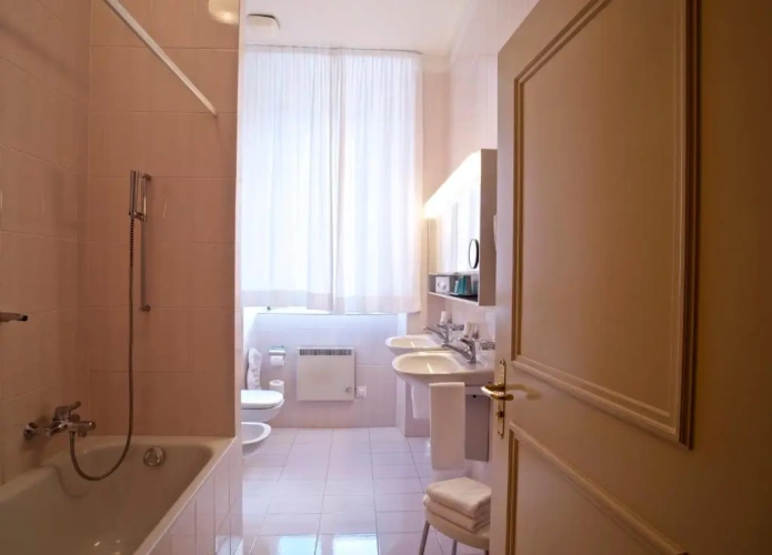 Standard Double room with lake view