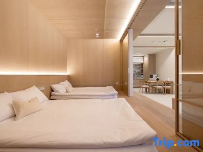 Executive Suite with city view