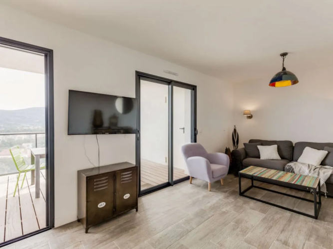 Le Palazzu 33563