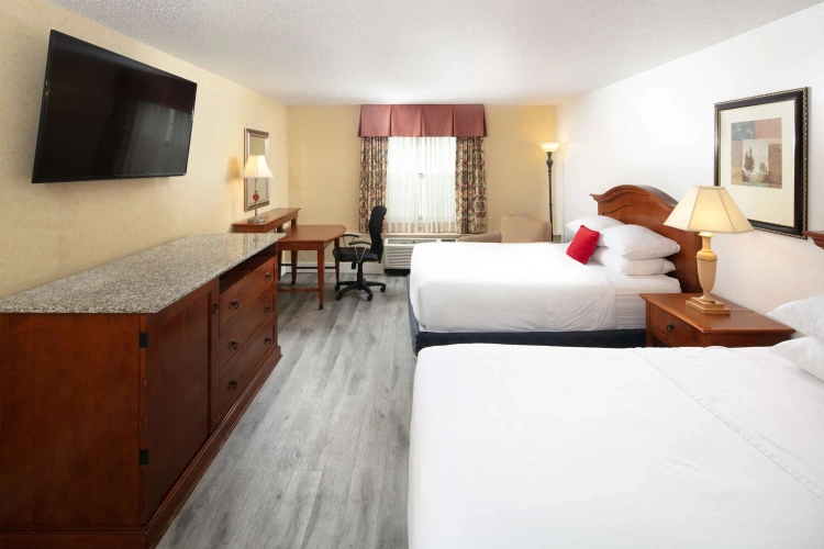 Standard Quadruple room